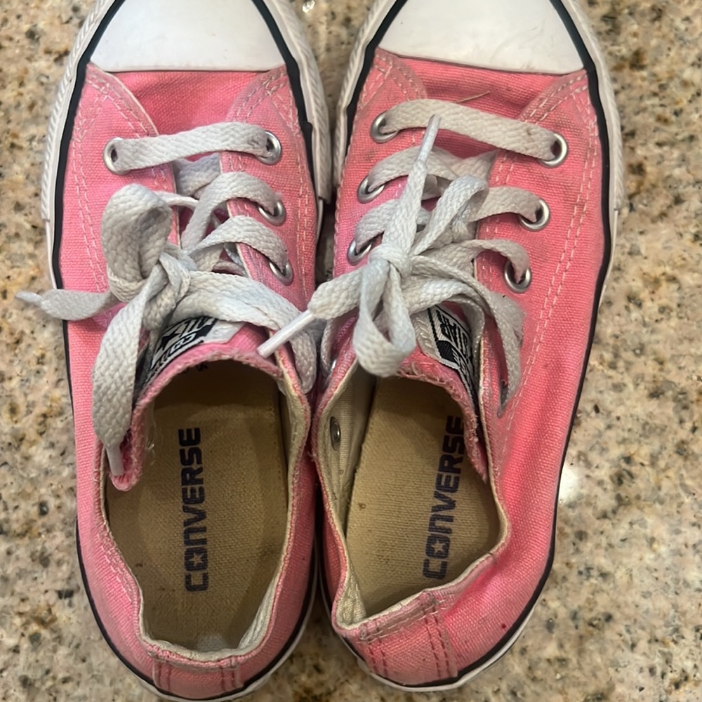 Pink converse - Picture 3 of 4